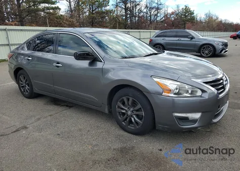 2015 Nissan Altima 2.5 из США, поврежденный, VIN 1N4AL3AP3FN894683